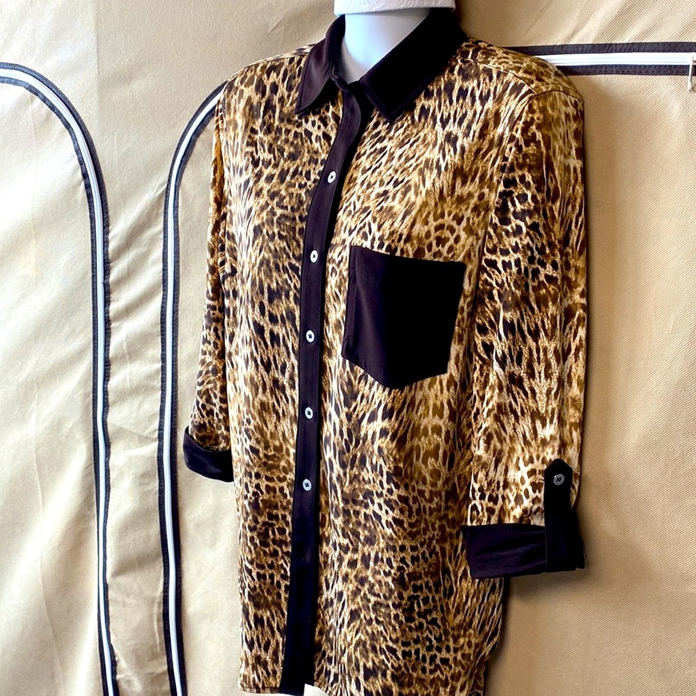 🌹New Peter NYGARD animal print BUTTON DOWN blouse SMALL